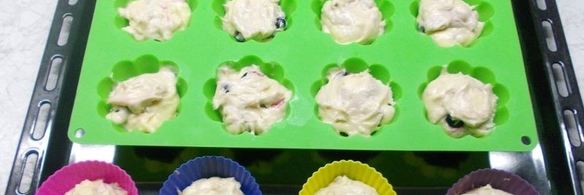 маффины с черной смородиной