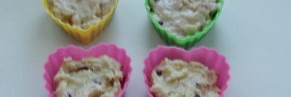 маффины с марципаном и брусникой