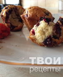 Маффины с миндалем и черной смородиной