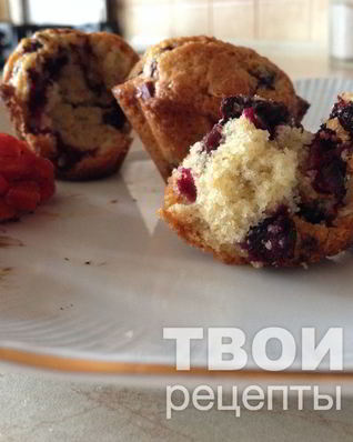 Маффины с миндалем и черной смородиной