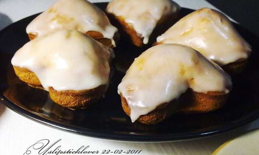 Рецепт маффинов с цукатами в сахарной глазури