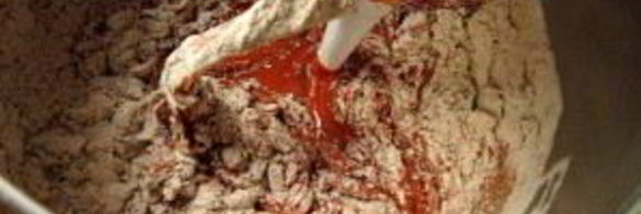 шоколадные маффины со сливочной глазурью