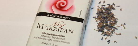 сливочные маффины с лавандой и марципаном