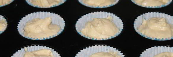 сливочные маффины с лавандой и марципаном