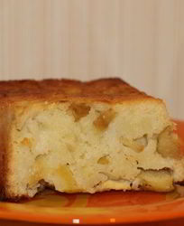 Манник на кефире с яблоками