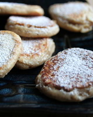 Бабушкины оладьи на кефире с корицей