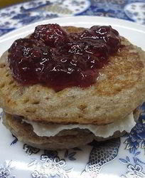 Гречневые оладьи с творожным сыром