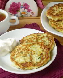 Капустные оладьи с манкой