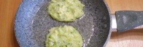 капустные оладьи с манкой