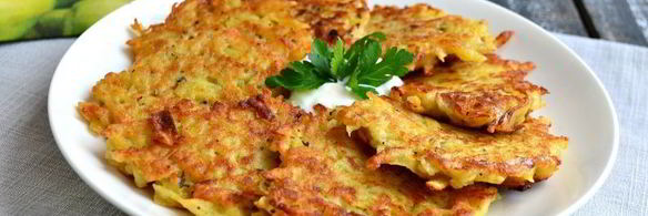 картофельные оладьи с яблоком