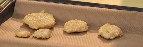 куриные оладушки-грибочки с разноцветным пюре