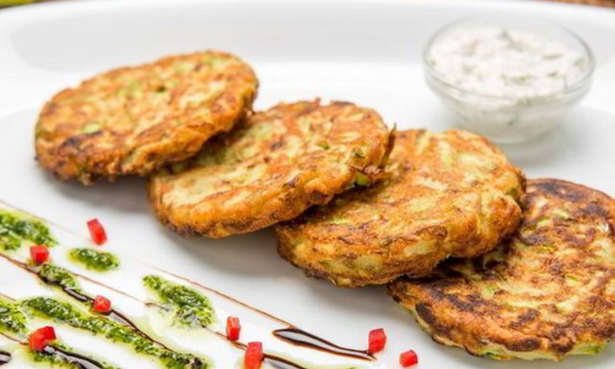 Рецепт легких оладий с кабачками и рисом