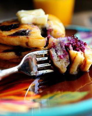 Лимонно-черничные оладьи