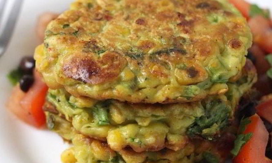 Рецепт оладий из кукурузы и авокадо