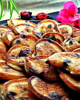 Оладьи с шоколадно-ягодной добавкой