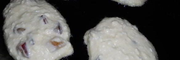 оладьи творожные со сливами и медом