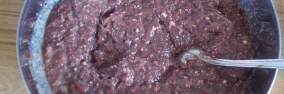 печеночные оладьи под соусом из огурца