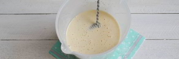 пышные оладьи на кефире и дрожжах