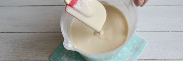 пышные оладьи на кефире и дрожжах