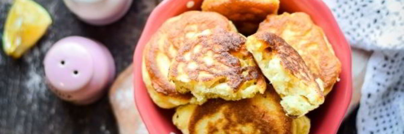 Пышные оладьи с манкой на кефире