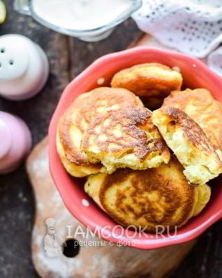 Пышные оладьи с манкой на кефире