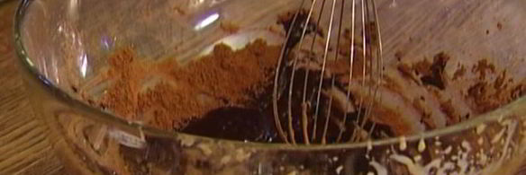 шоколадные оладушки со взбитыми сливками