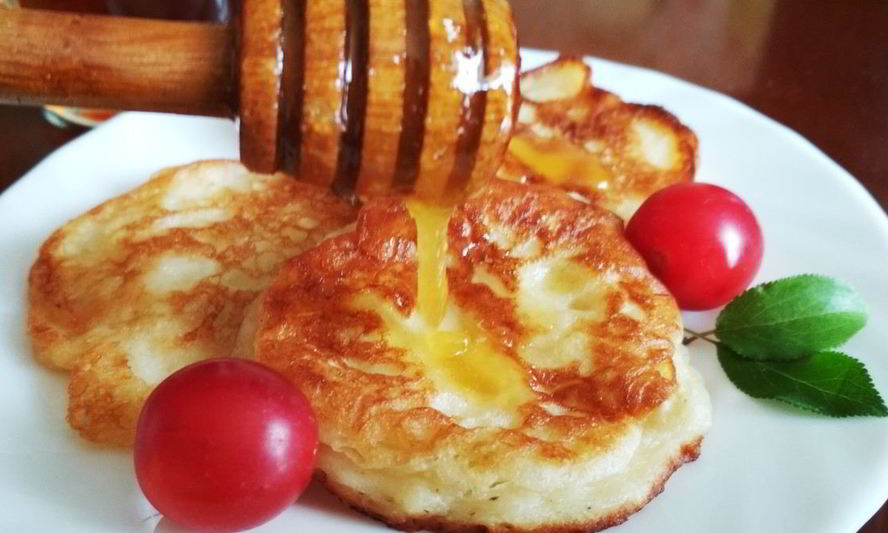 Рецепт яблочных оладушек румяных щечки