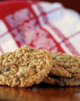 Американское овсяное печенье с изюмом