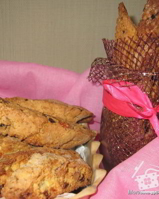 Бискотти с миндалем и сухофруктами