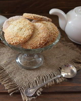 Печенье на сметане с кунжутом