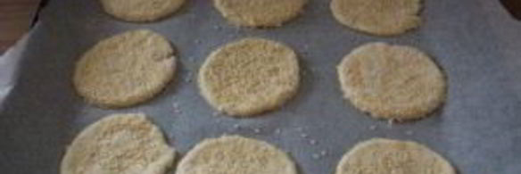 печенье на сметане с кунжутом