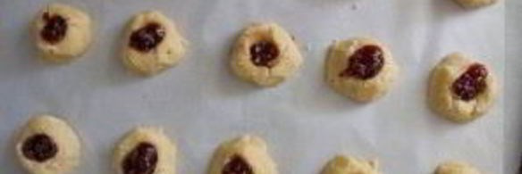 печенье с малиновым вареньем