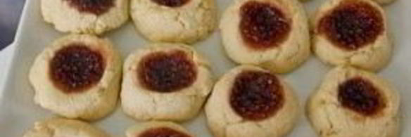 печенье с малиновым вареньем