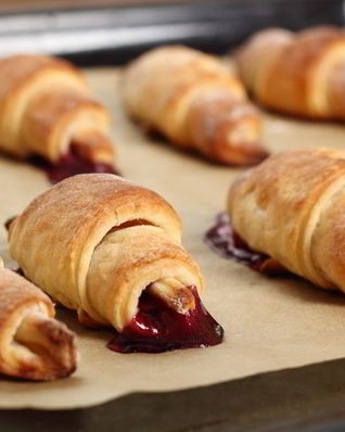 Песочные рогалики с повидлом