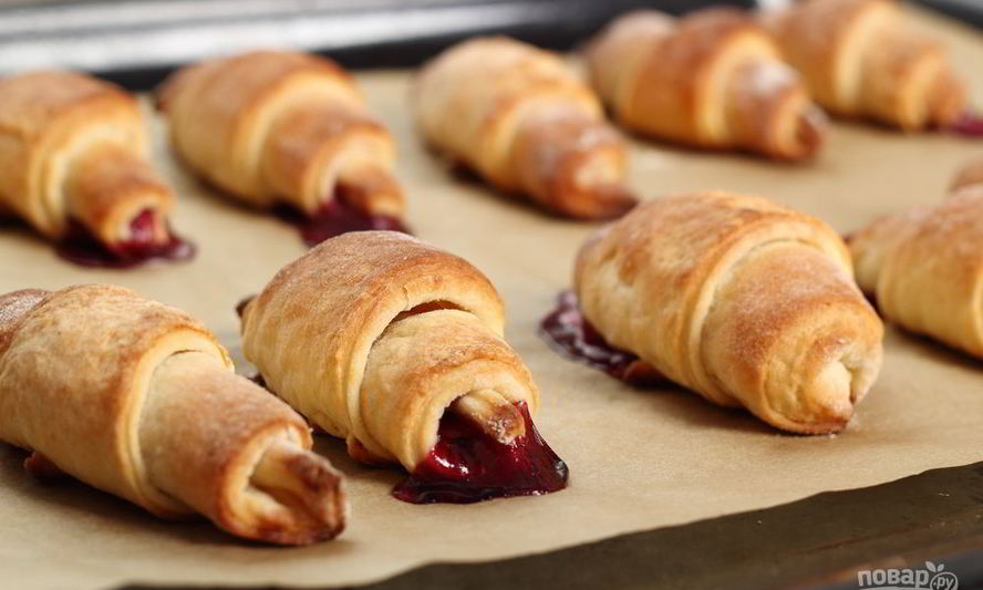 Рецепт песочных рогаликов с повидлом
