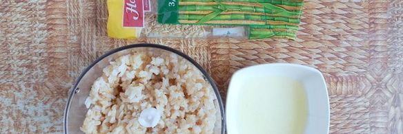 рисовые сэндвич-крекеры с зеленым хумусом