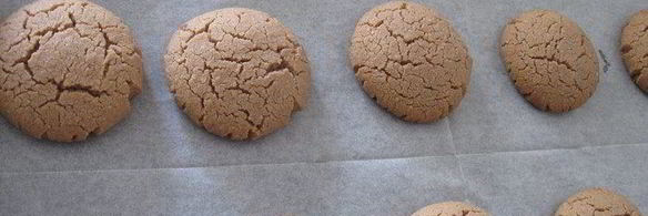 шоколадно-миндальные печеньки с тхиной