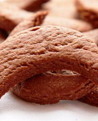 Шоколадное песочное печенье