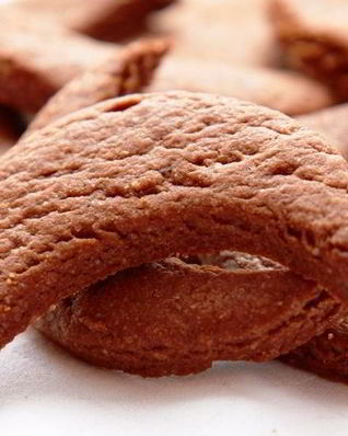Шоколадное песочное печенье