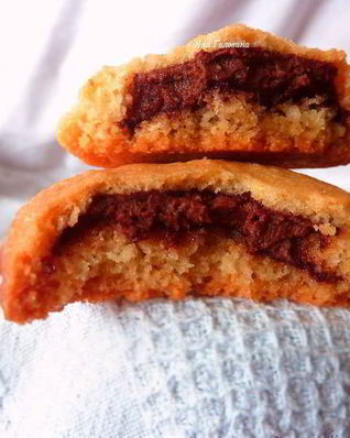 Ванильное печенье с шоколадно-ореховой начинкой