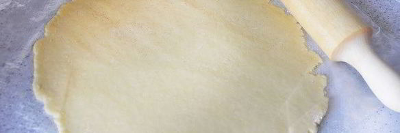 баскский пирог с черносливом и заварным кремом