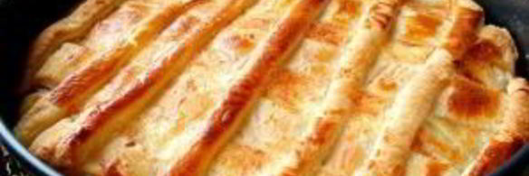 луковый пирог из слоеного теста