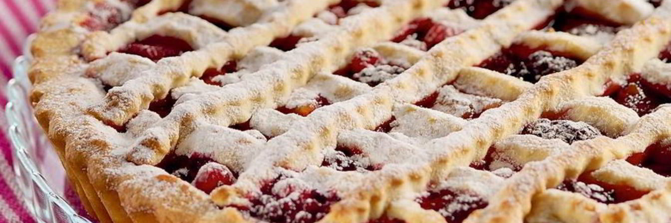 Песочный пирог с замороженными ягодами