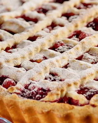 Песочный пирог с замороженными ягодами