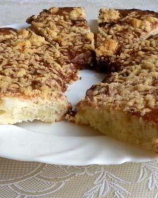 Пирог с финиками Лакомка тертый