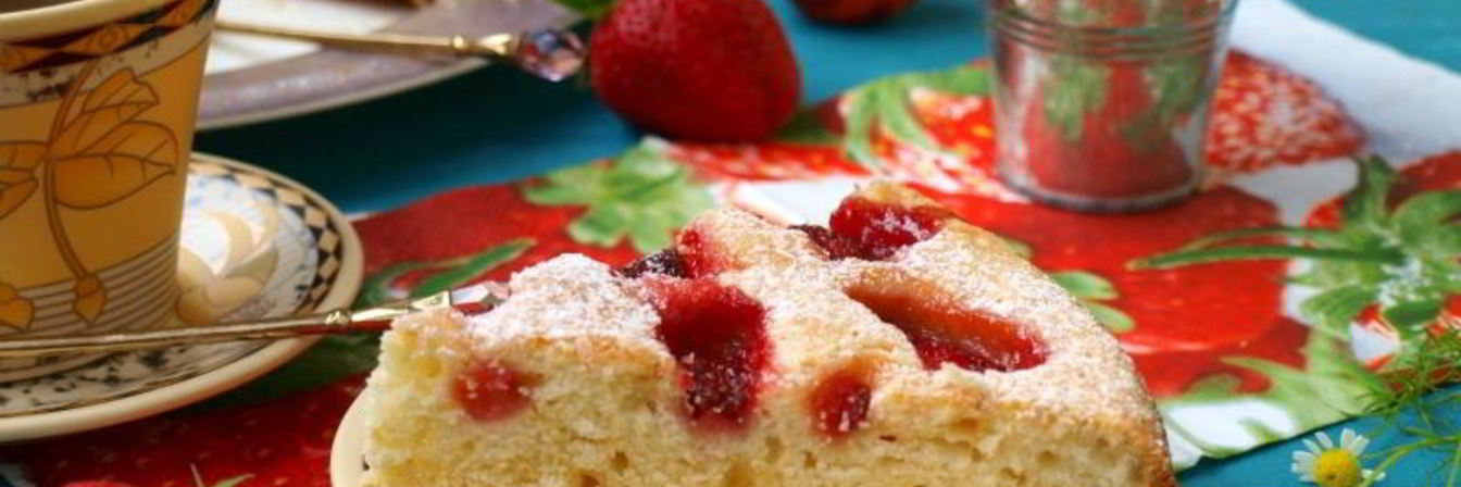 Пирог с клубникой