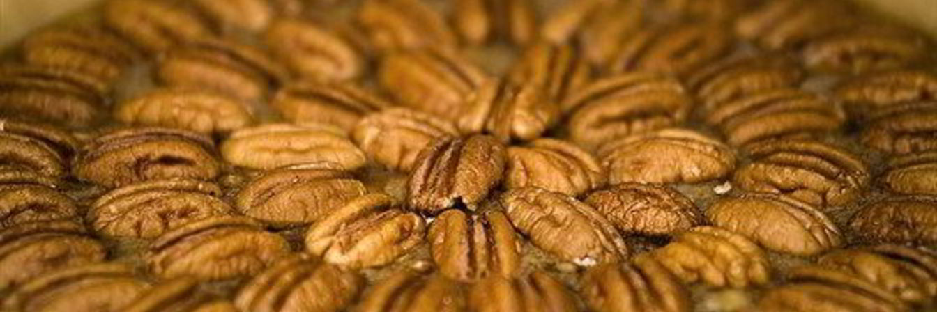 Пирог с орехами пекан, тростниковым сиропом и ромом