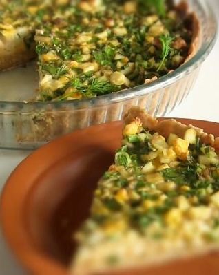 Пирог с вареными яйцами и зеленым луком