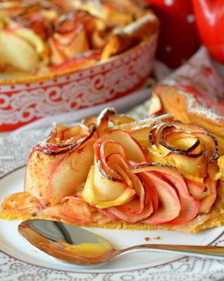 Пирог Яблочные розы