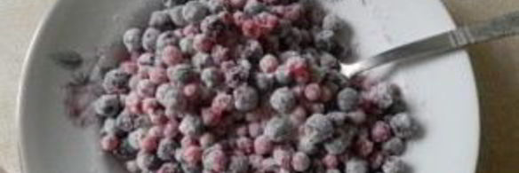 постный пирог со смородиной